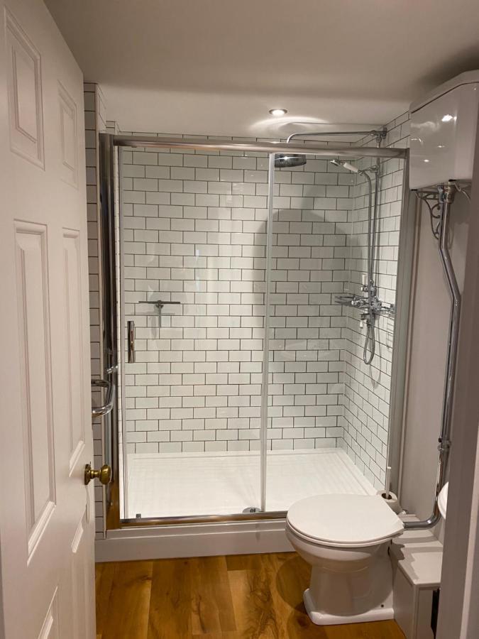Monmouth House Apartments, Lyme Regis Old Town, Dog Friendly, Parking Exterior foto