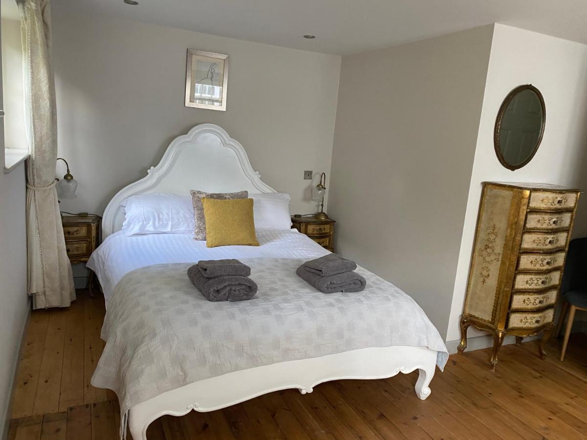 Monmouth House Apartments, Lyme Regis Old Town, Dog Friendly, Parking Exterior foto