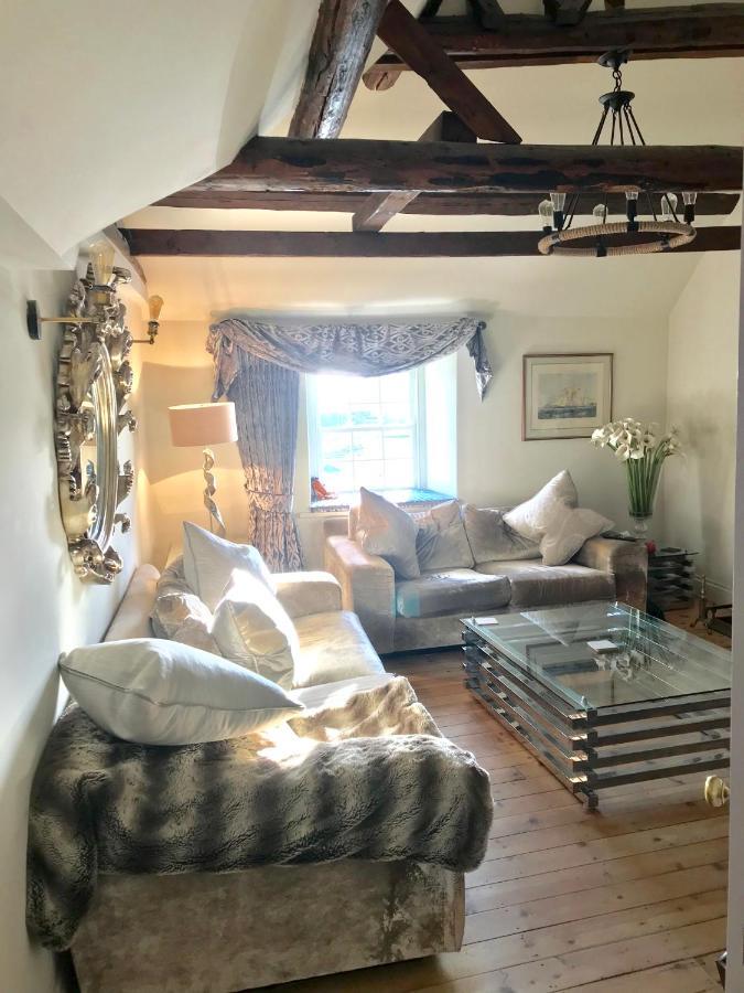 Monmouth House Apartments, Lyme Regis Old Town, Dog Friendly, Parking Exterior foto