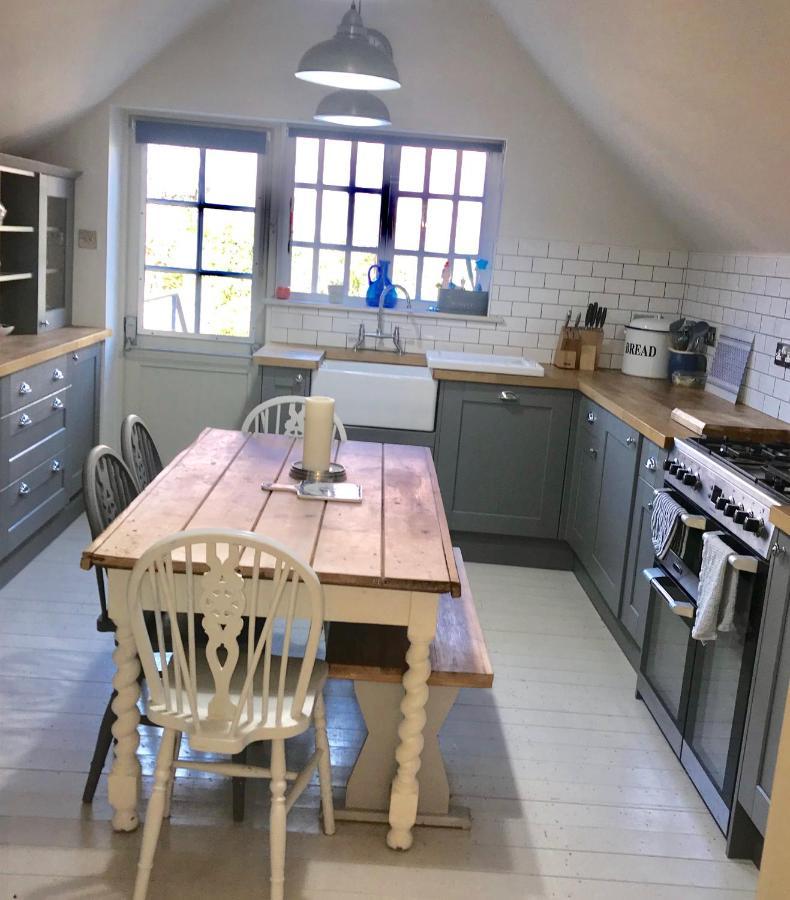 Monmouth House Apartments, Lyme Regis Old Town, Dog Friendly, Parking Exterior foto