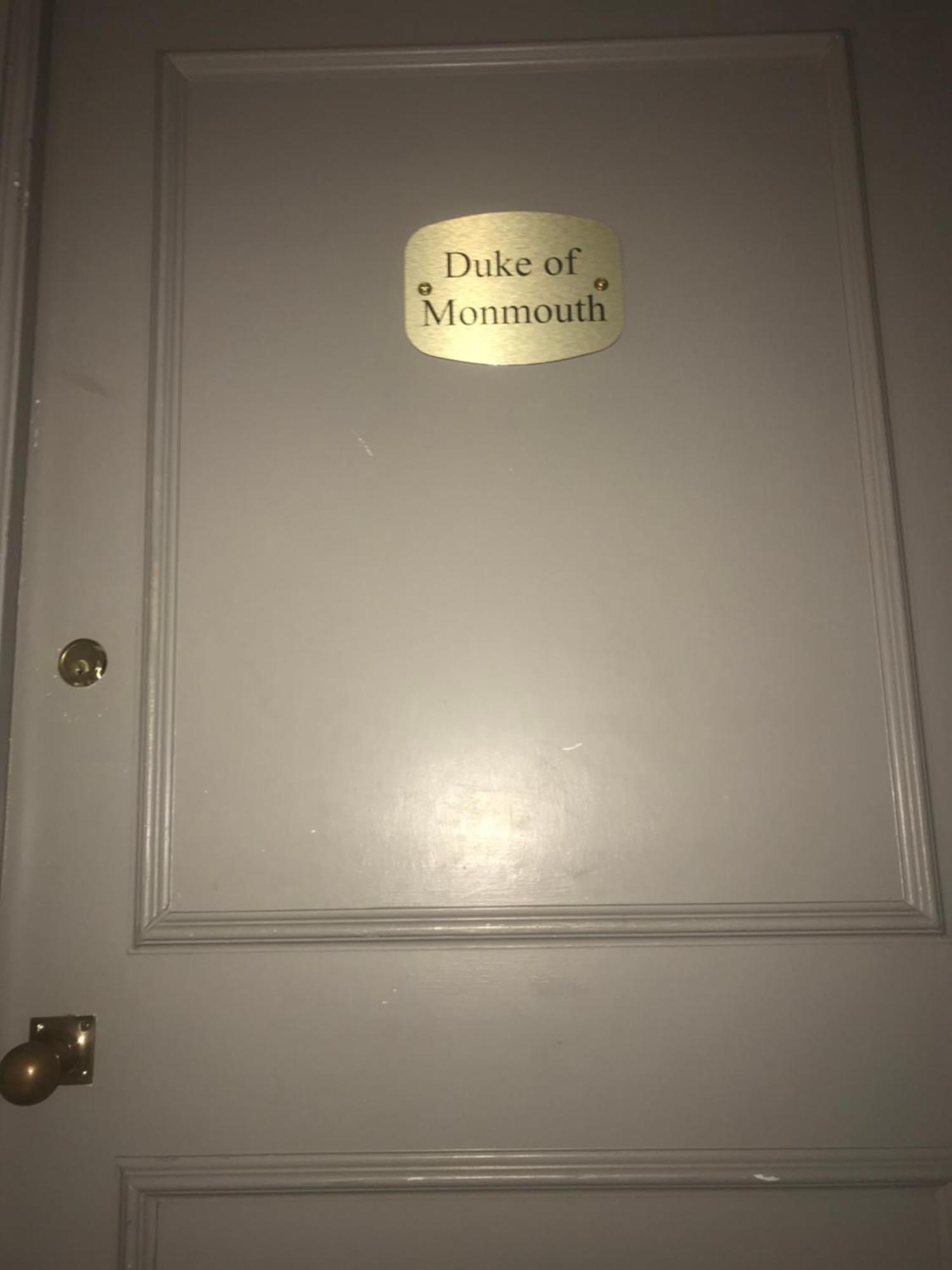 Monmouth House Apartments, Lyme Regis Old Town, Dog Friendly, Parking Exterior foto