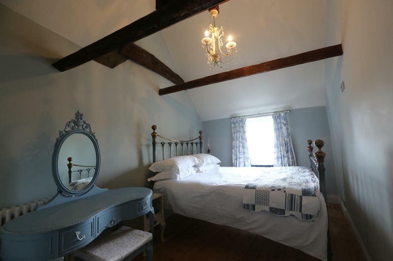Monmouth House Apartments, Lyme Regis Old Town, Dog Friendly, Parking Exterior foto
